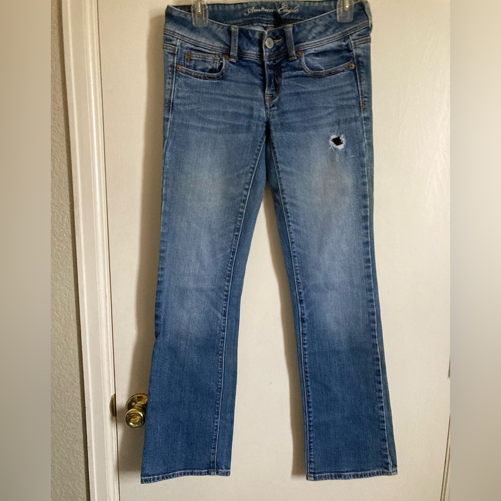 *American Eagle Medium Wash Distressed Stretch Size 2R Slim Boot Denim Jeans #T